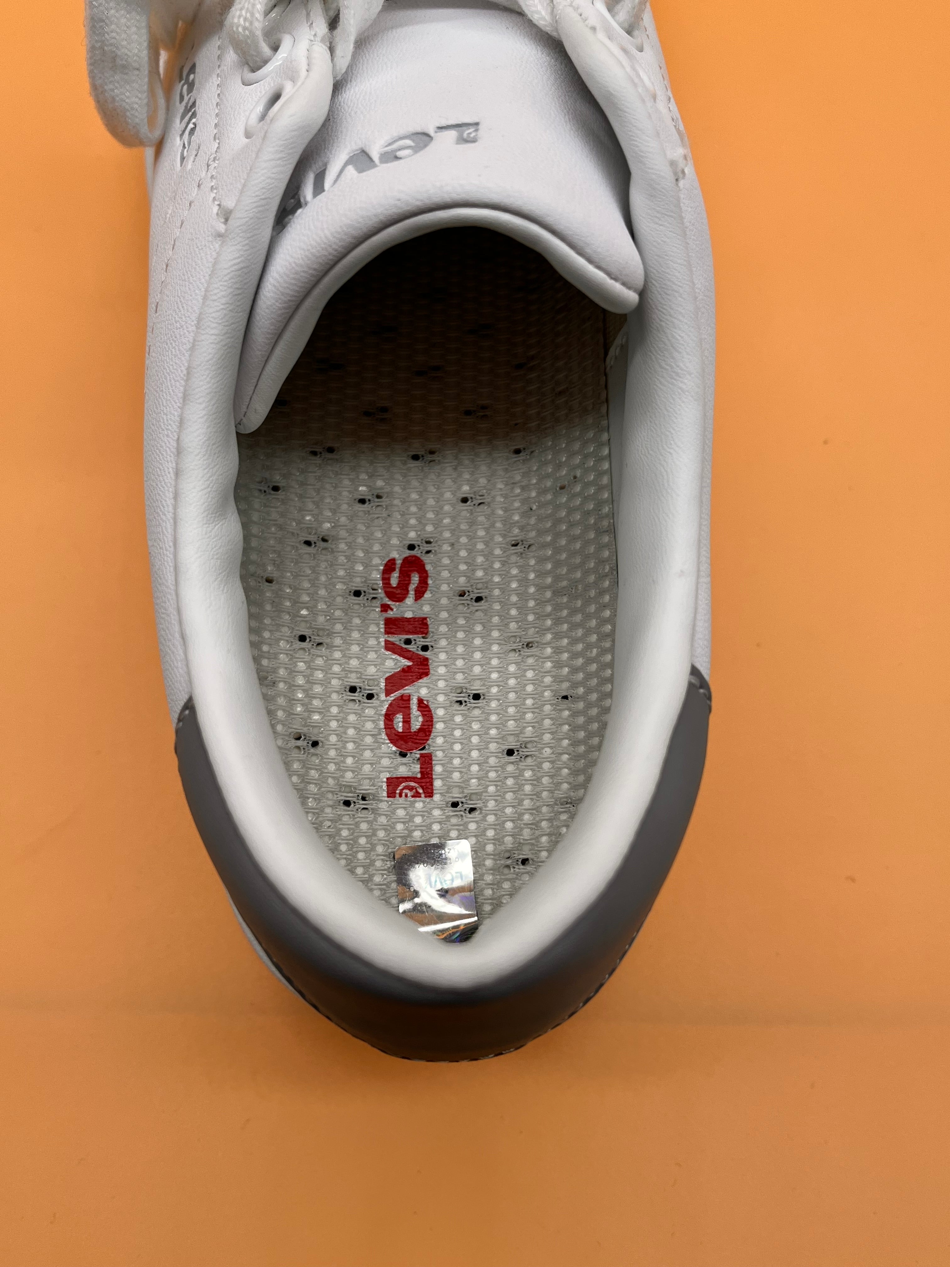 Buty Levis