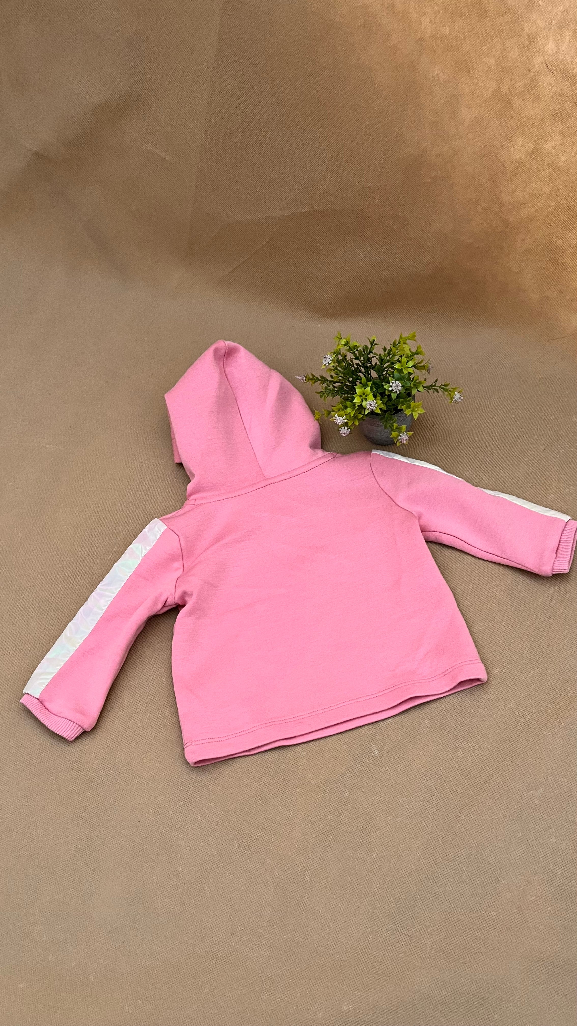 Bluzą niemowlęca Guess