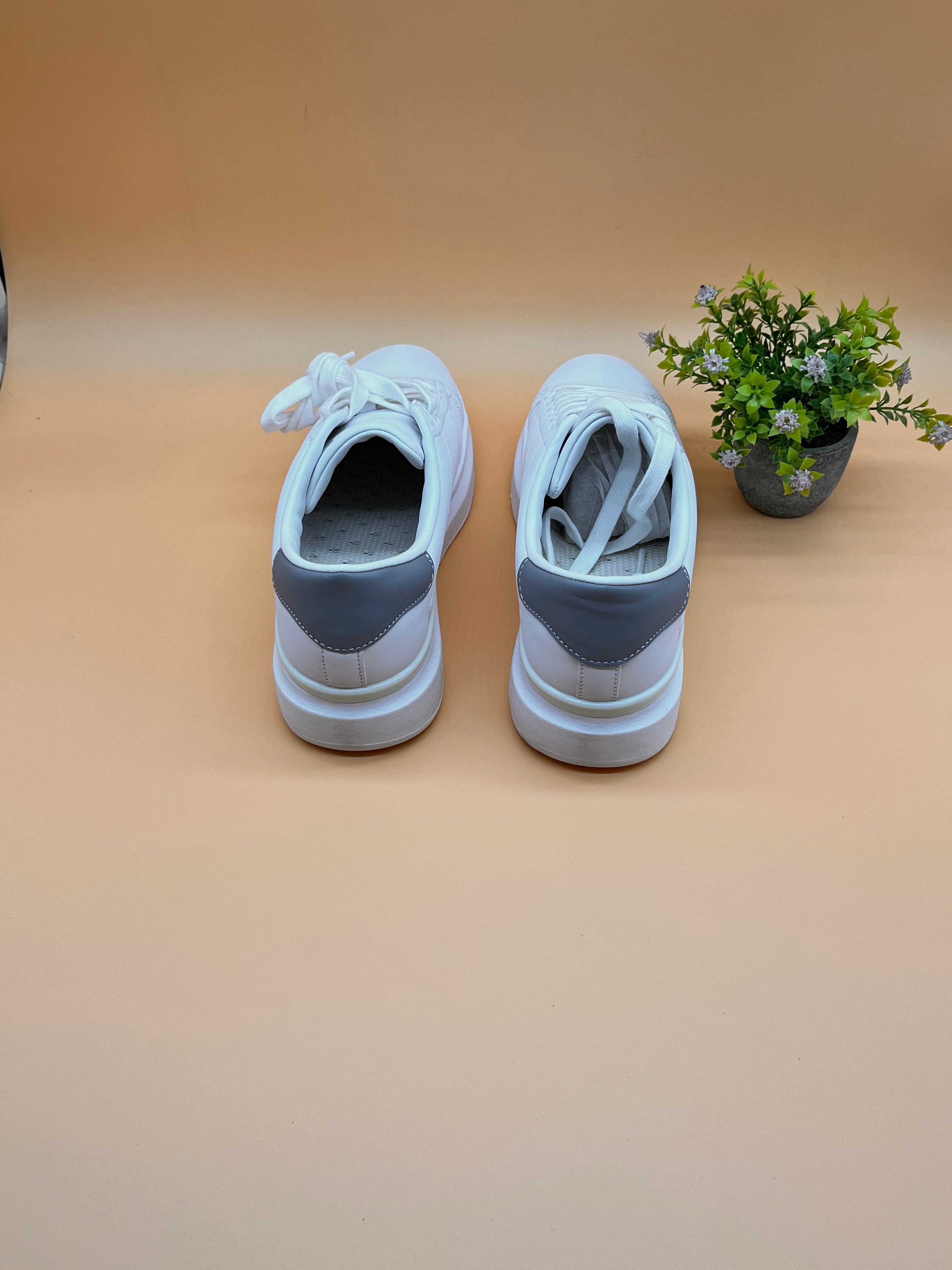 Buty Levis