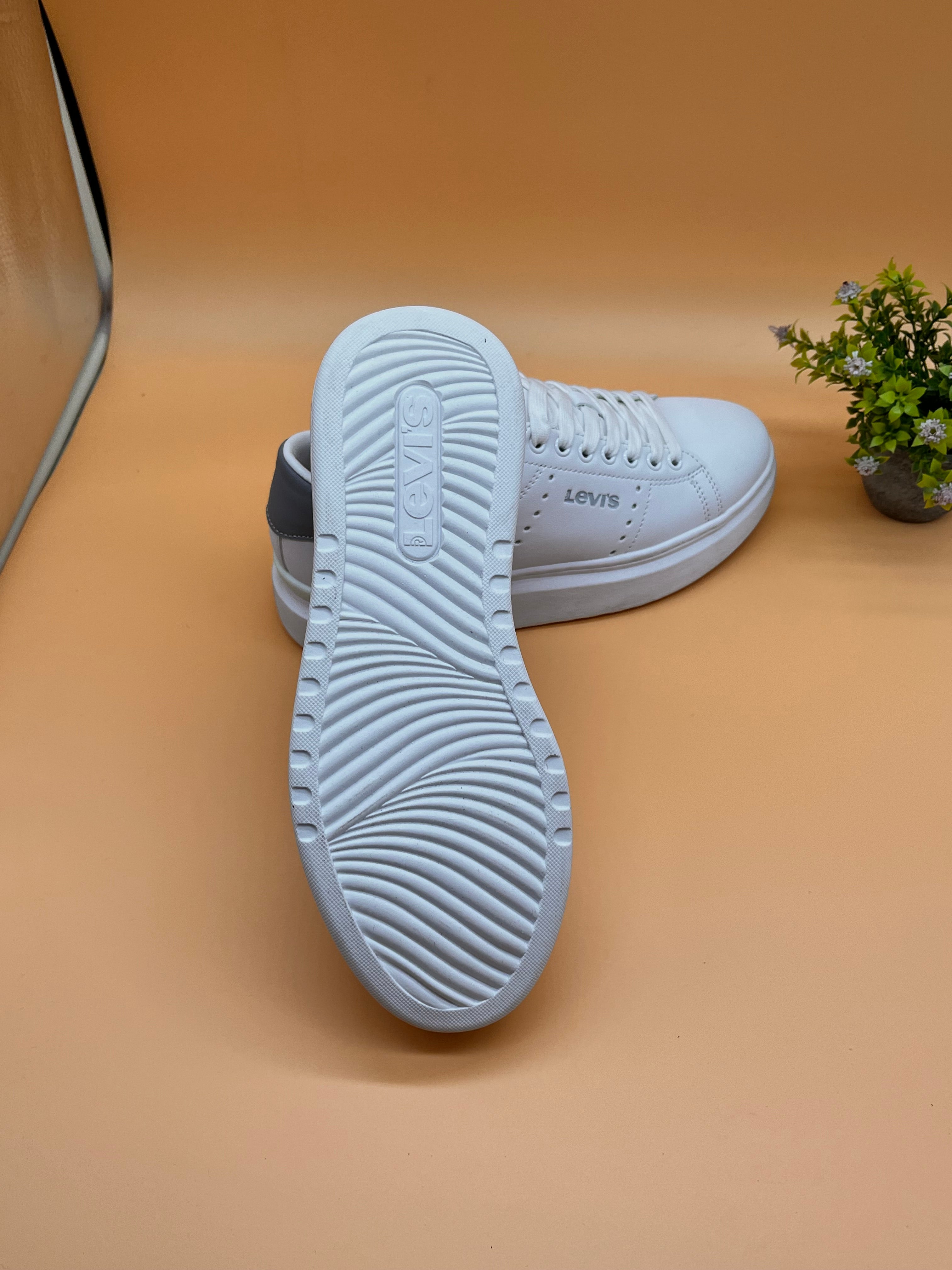 Buty Levis