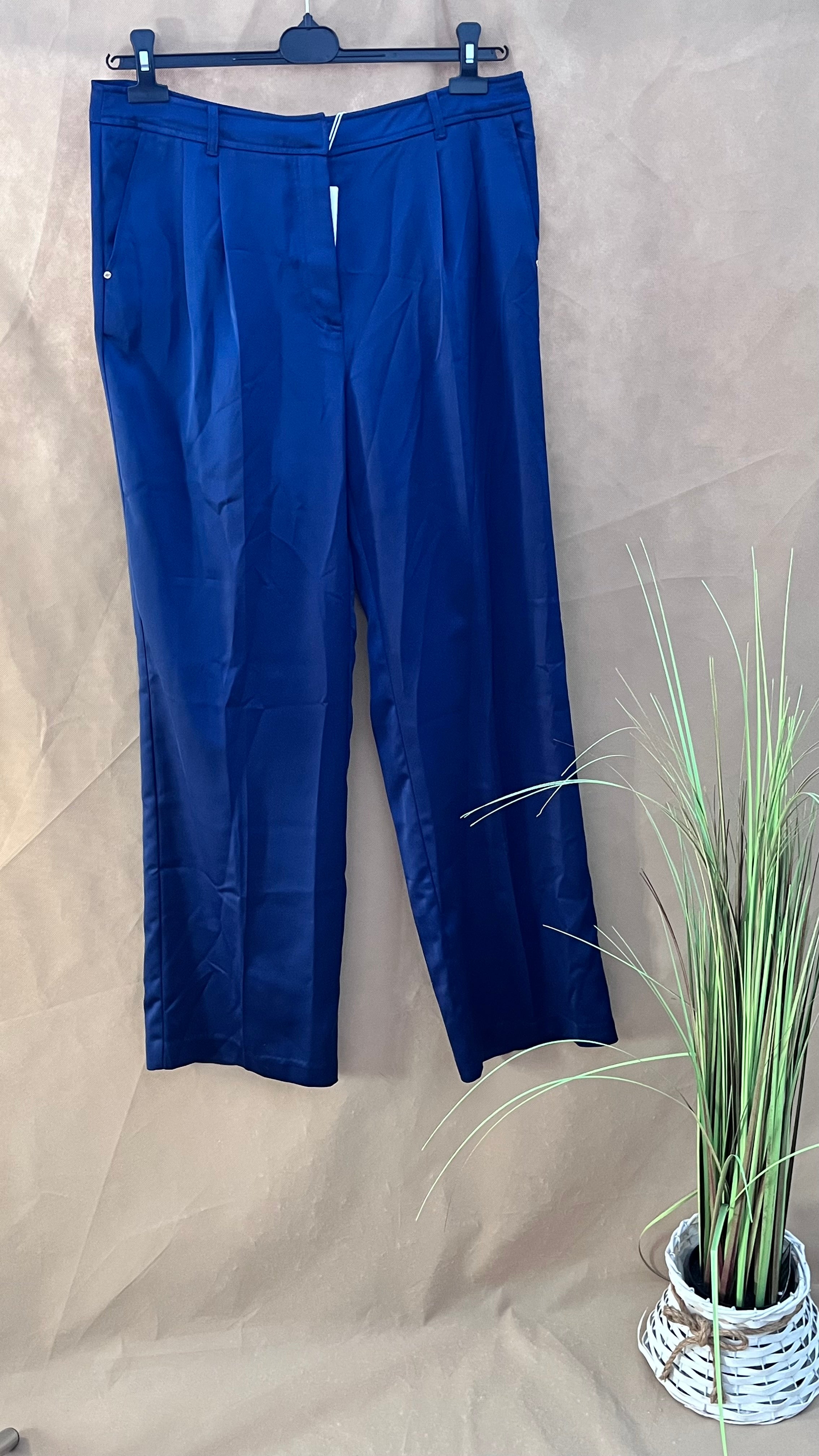 Spodnie damskie Guess