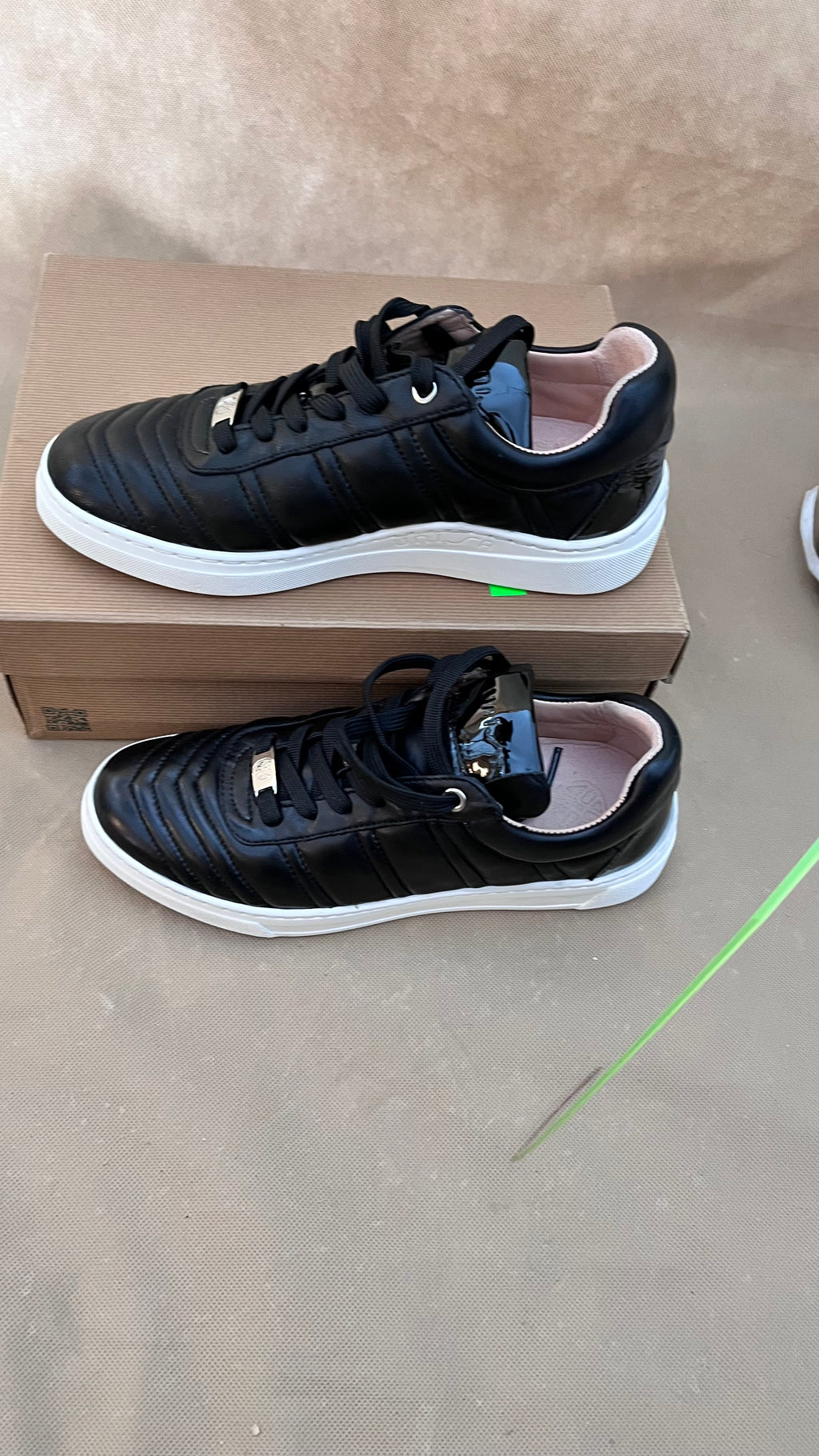 Buty Unisa
