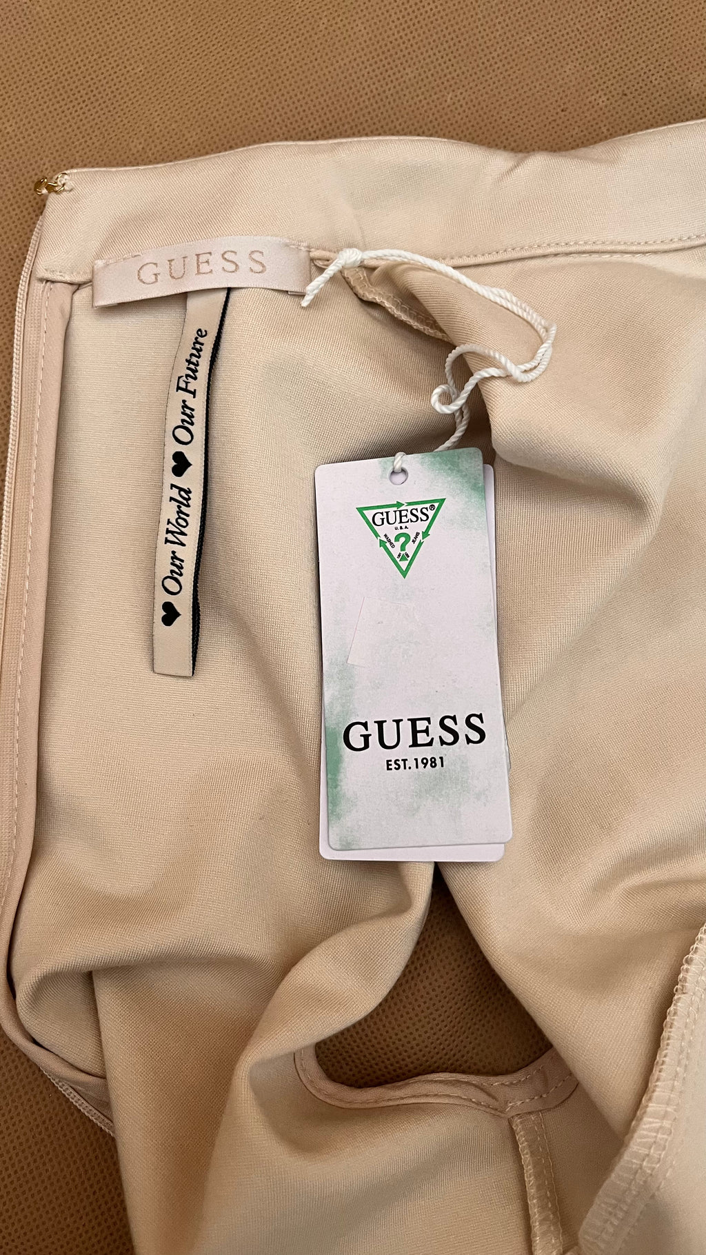 Sukienka Guess
