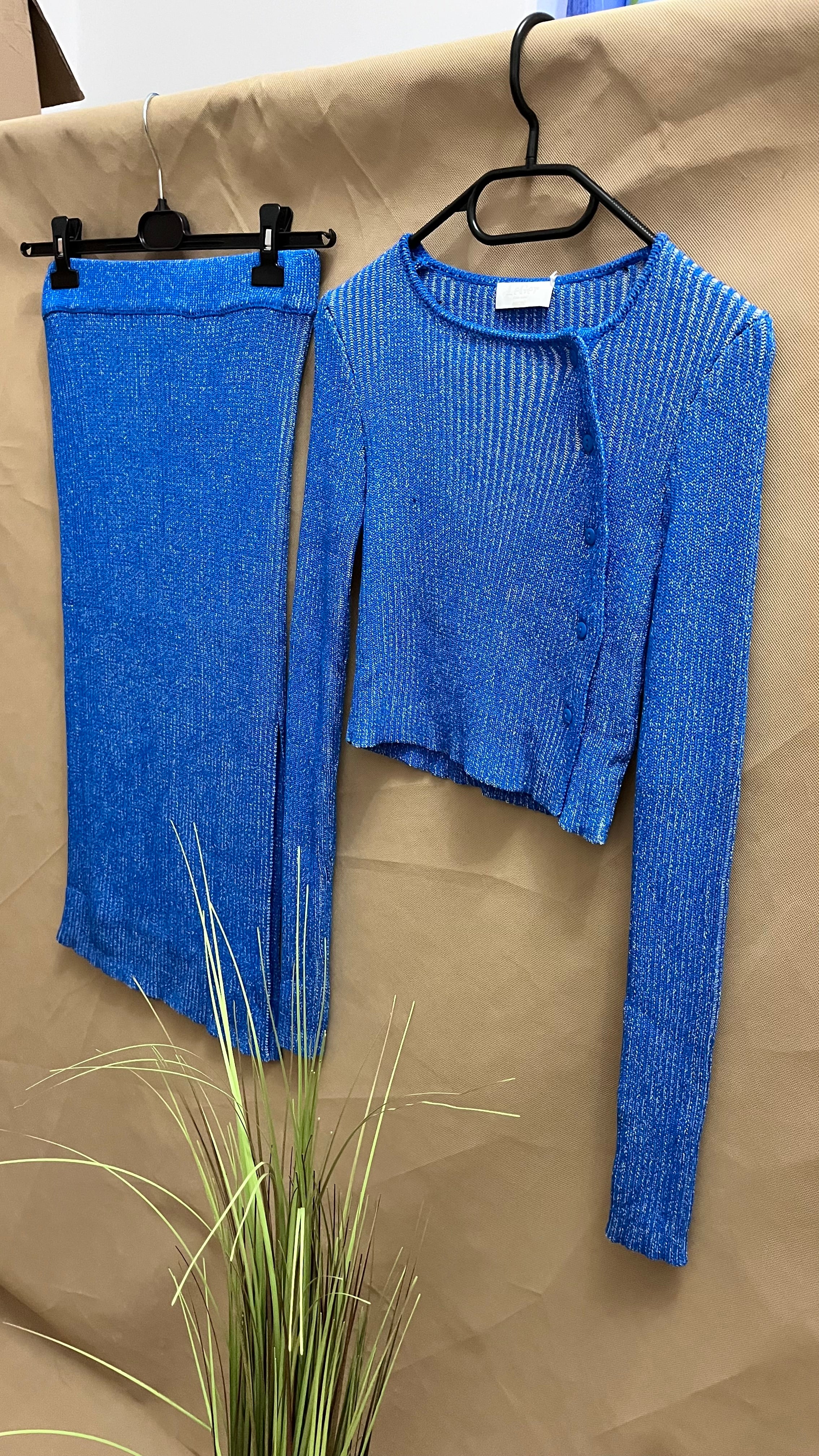 Komplet damski bluzka ze spódnicą LeGer