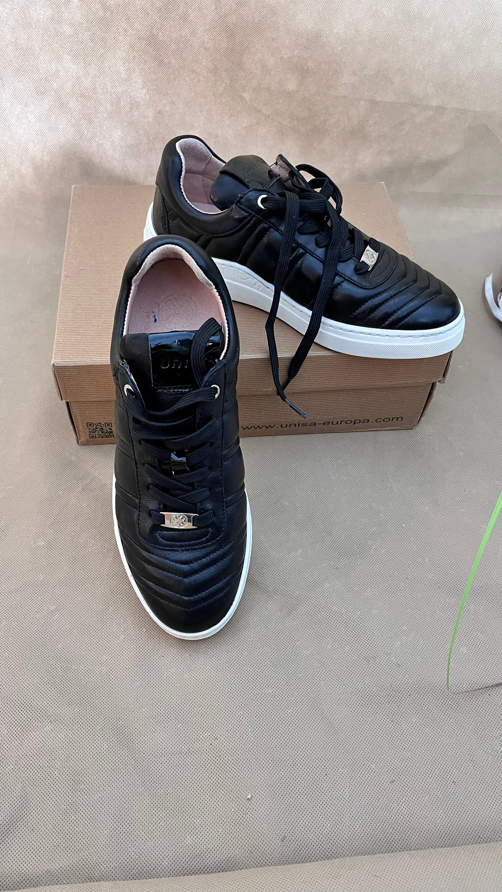 Buty Unisa